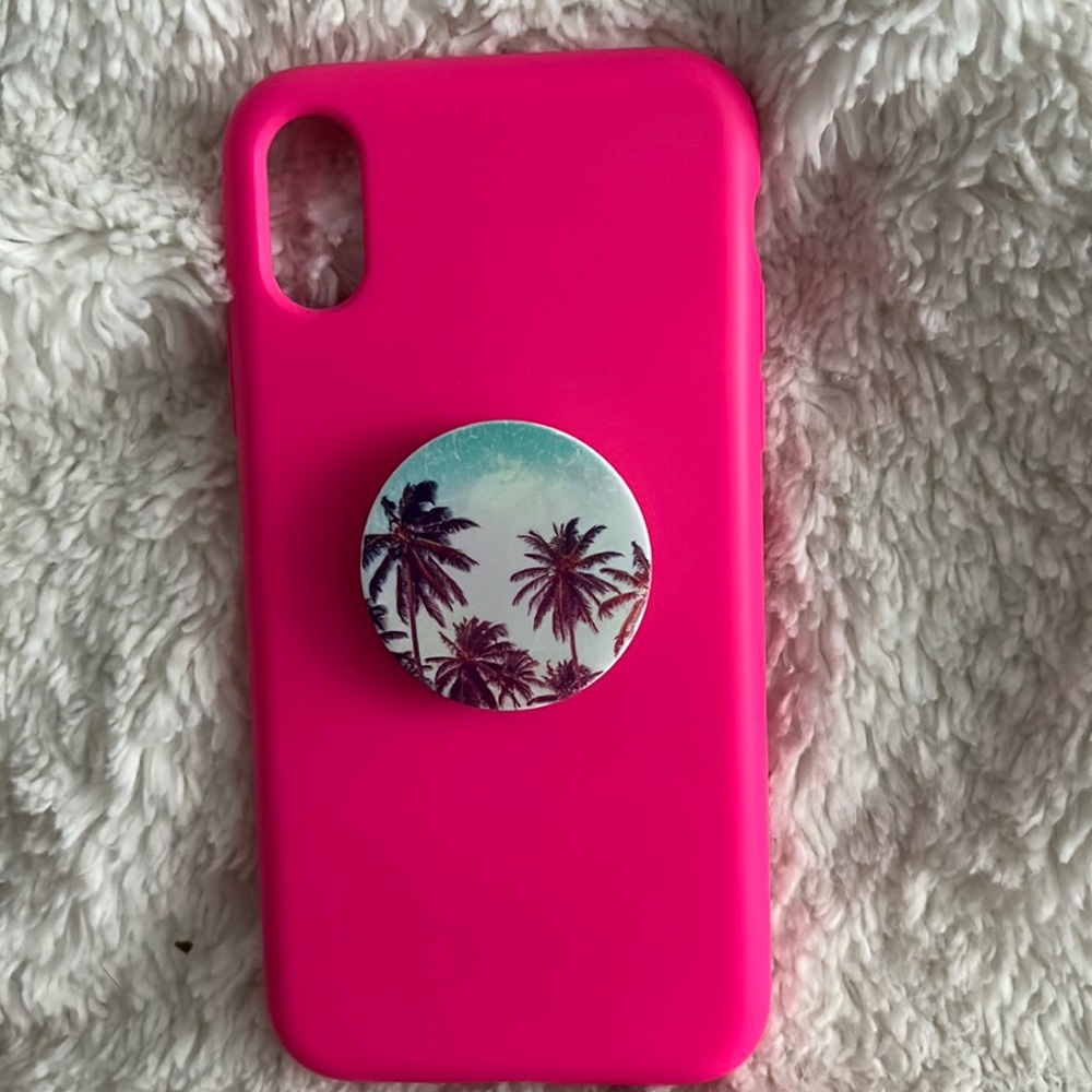 Silicone, hot pink IphoneX case!